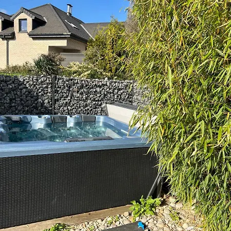 And Swimming Pool Romsee